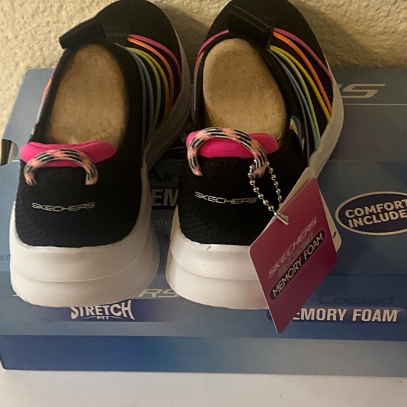 Skechers Black Sneakers with Multicolor Straps - Picture 3 of 4